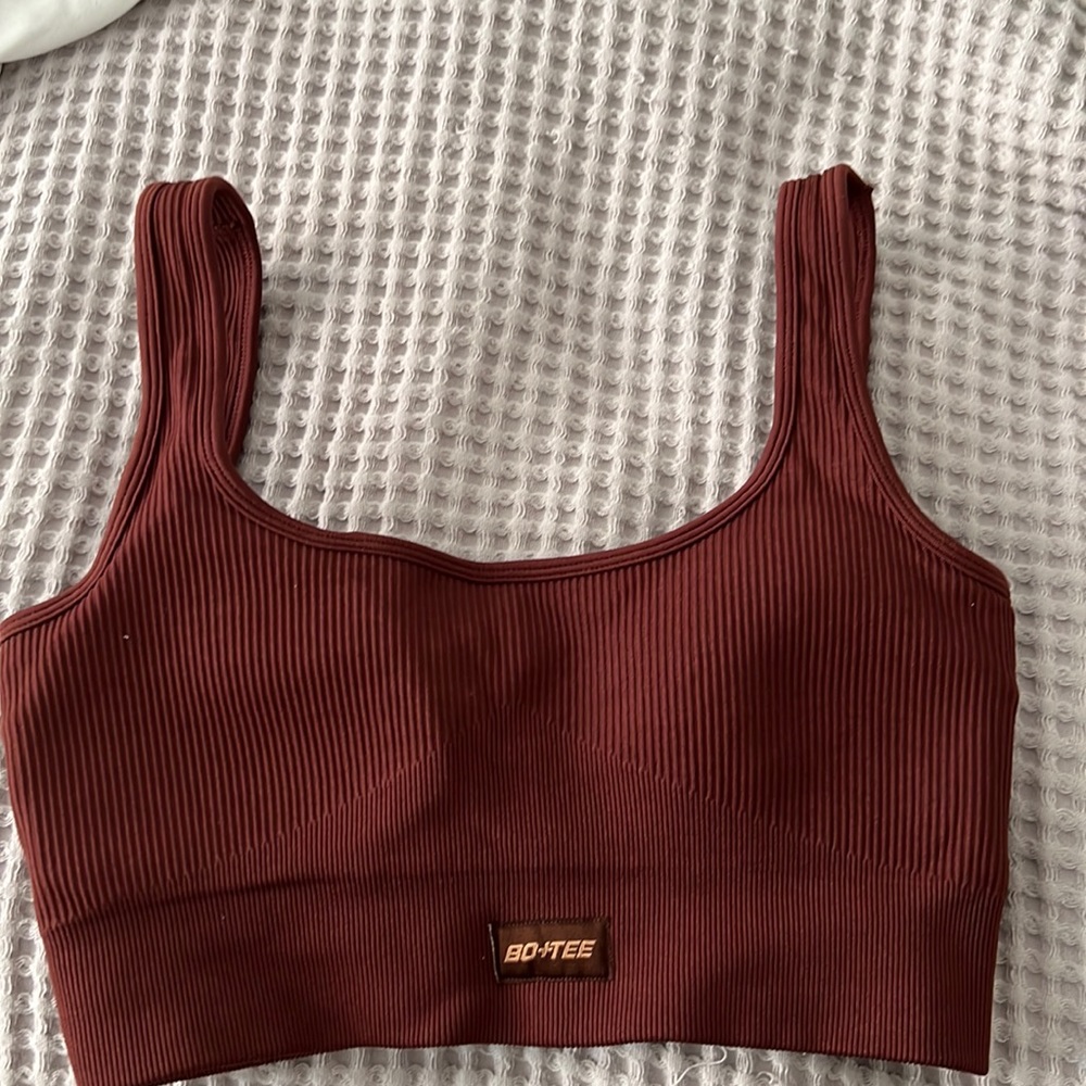 Square neckline